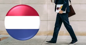 Como o salário mínimo na Holanda varia de acordo com a idade?