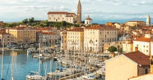 Comparação do salário mínimo na Eslovênia com o custo de vida