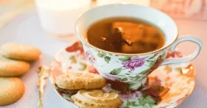 O tradicional chá das cinco entre os costumes da Inglaterra