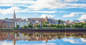 Moradia e aluguel: principais gastos na Irlanda do Norte